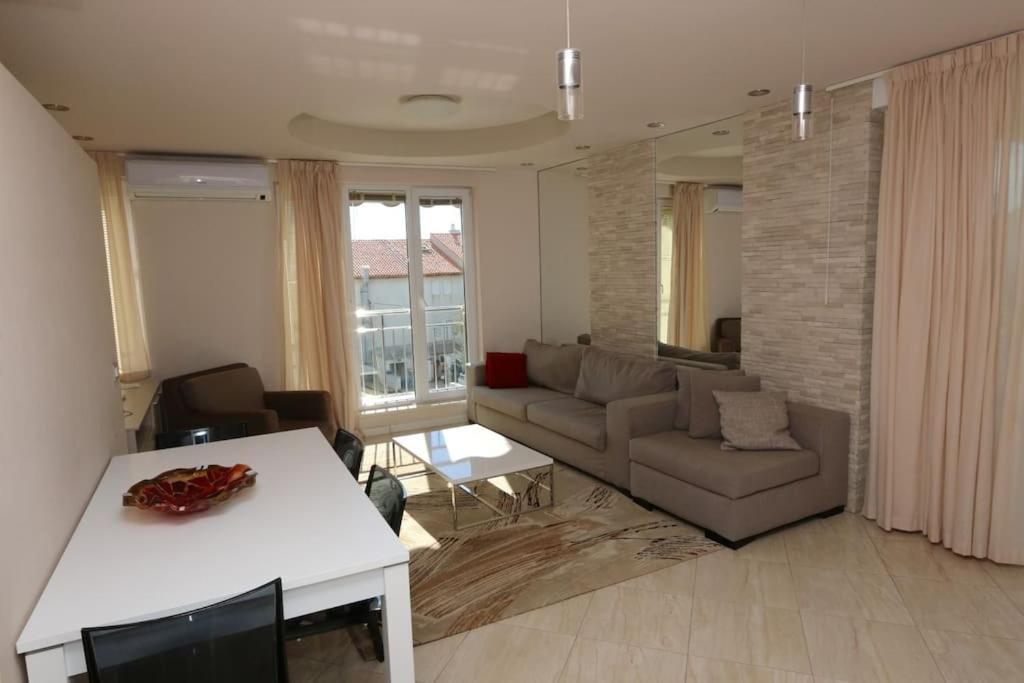 Kristal Paris Resort Novalja Exterior photo