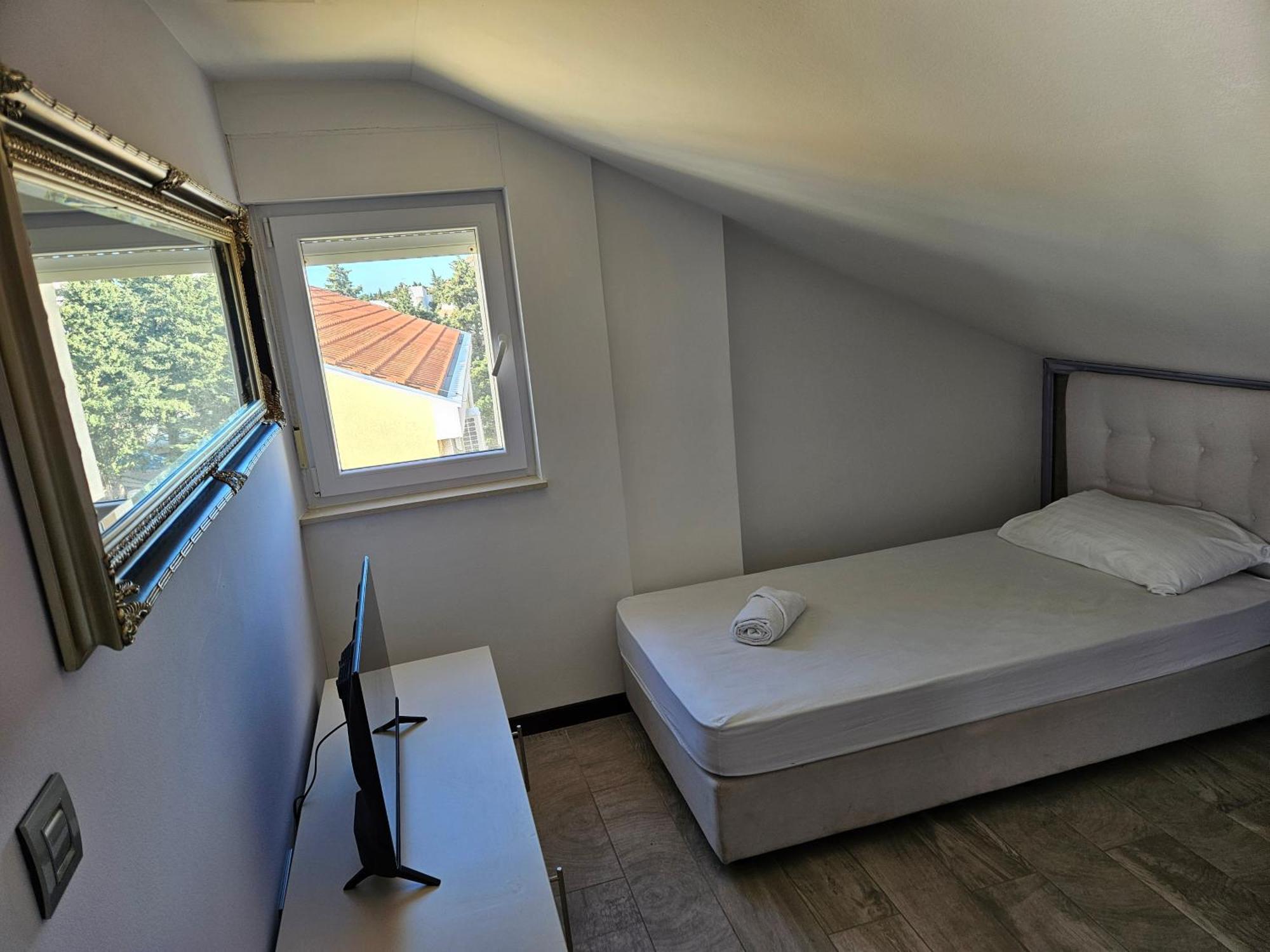 Kristal Paris Resort Novalja Exterior photo
